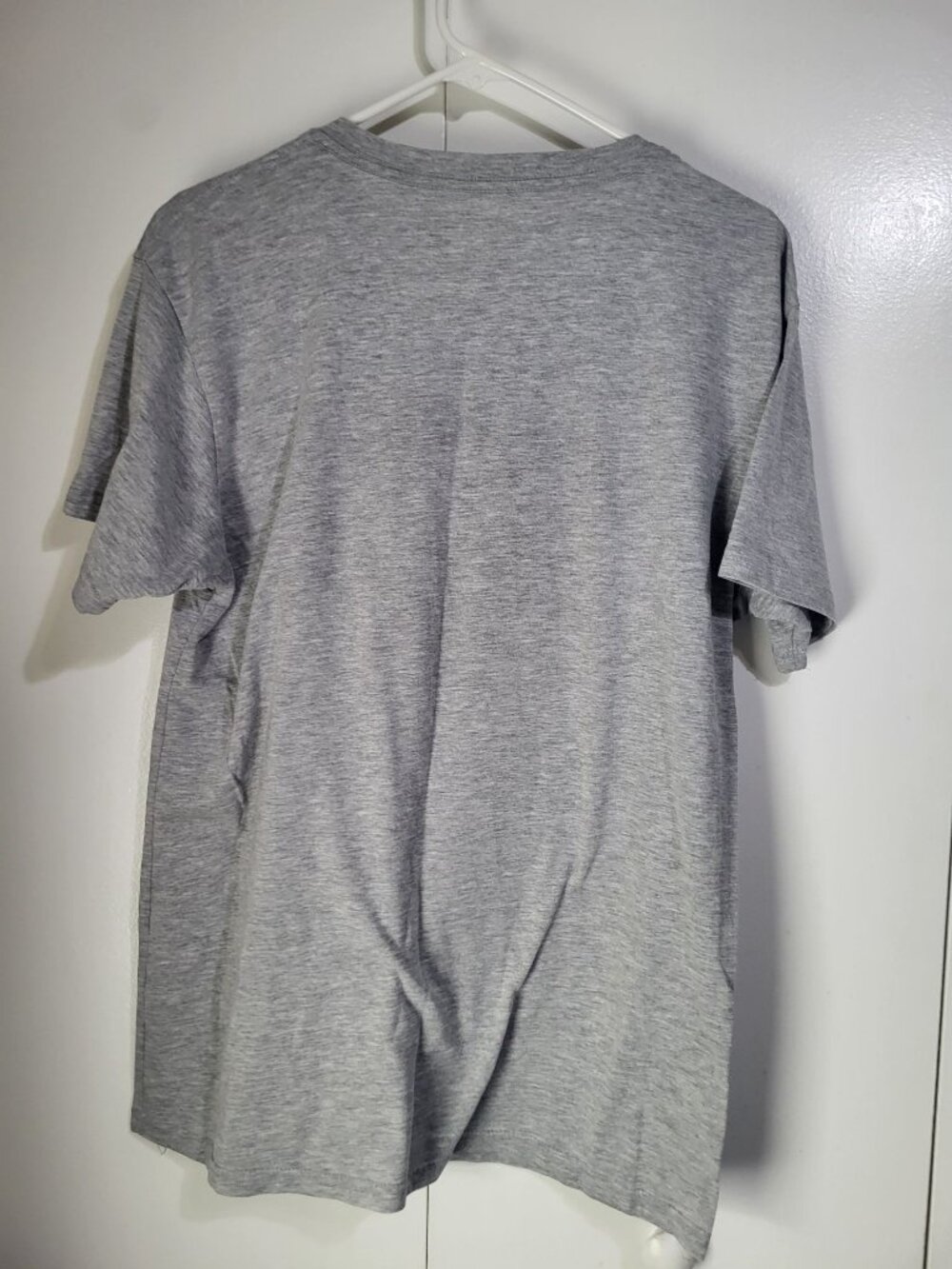Love in Faith Women's L Gray V Neck Shirt Matthew 17:20 Faith can move mountains - Picture 3 of 6